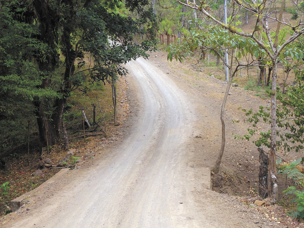 Rehabilitan caminos en Camoapa - La Prensa (Nicaragua) (subscription)