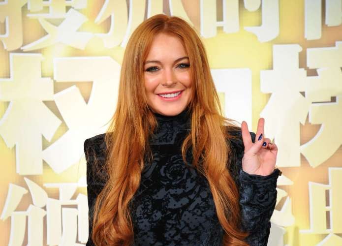 Lindsay-Lohan--695x500.jpg