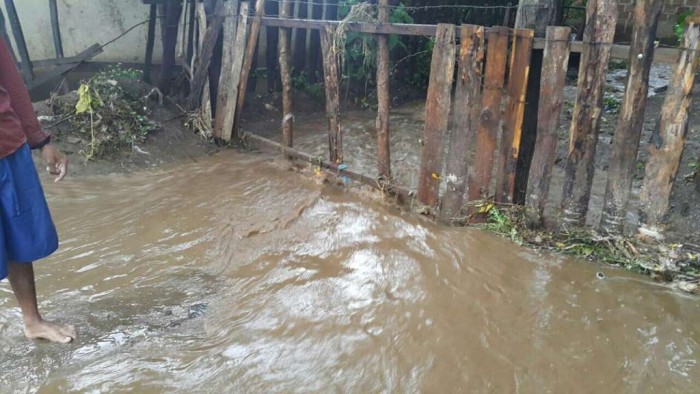 Lluvia vespertina ocasiona inundaciones en Ocotal - La Prensa (Nicaragua)