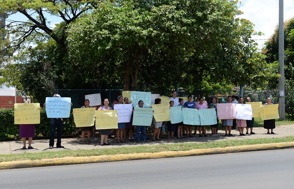 El sector evangélico en Nicaragua protestó contra las medidas impuestas por el Gobierno hacia los misioneros. LA PRENSA/Maynor Valenzuela